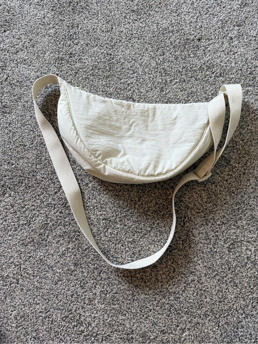 Round Mini Shoulder Bag - Picture 2 of 3